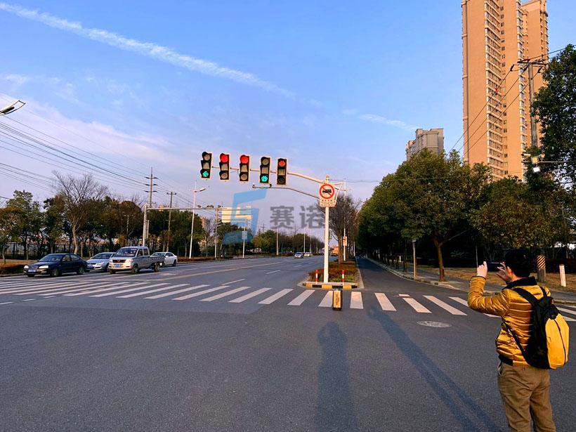 上海嘉定50个路口大功率信号灯更新项目 